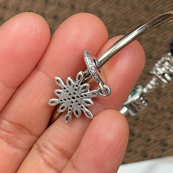 NWOT Pandora Fireworks Bangle Bracelet w/ 3 Christmas Charms EUC - Picture 14 of 17